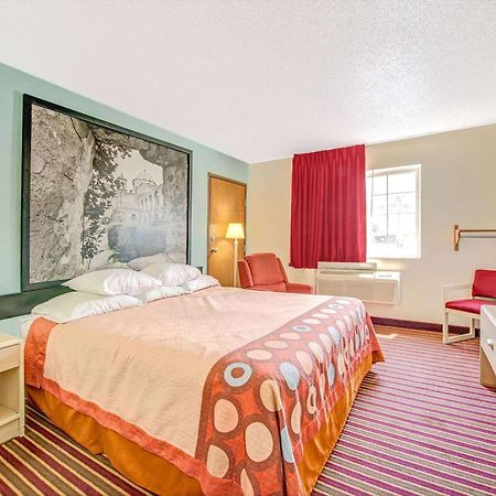 Super 8 By Wyndham San Antonio/Fiesta Ξενοδοχείο Εξωτερικό φωτογραφία